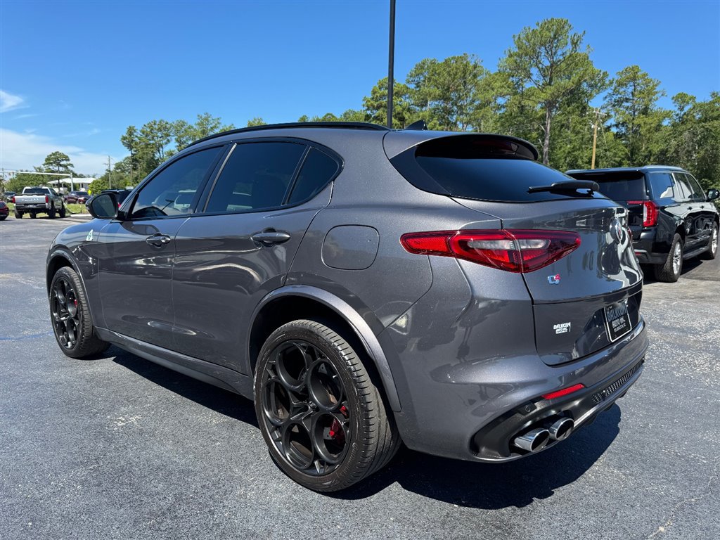 Used 2022 Alfa Romeo Stelvio Quadrifoglio AWD/4WD image 6