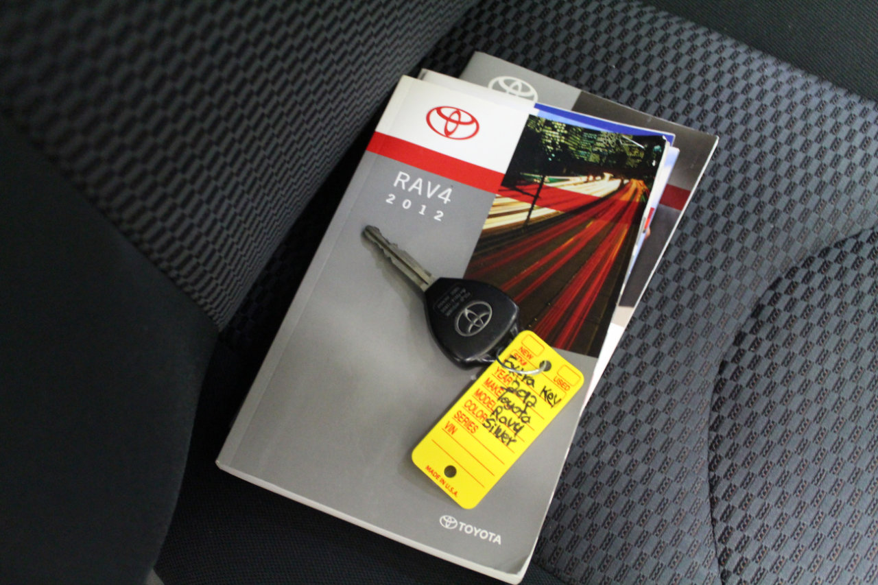 Used 2012 Toyota RAV4 Sport image 20