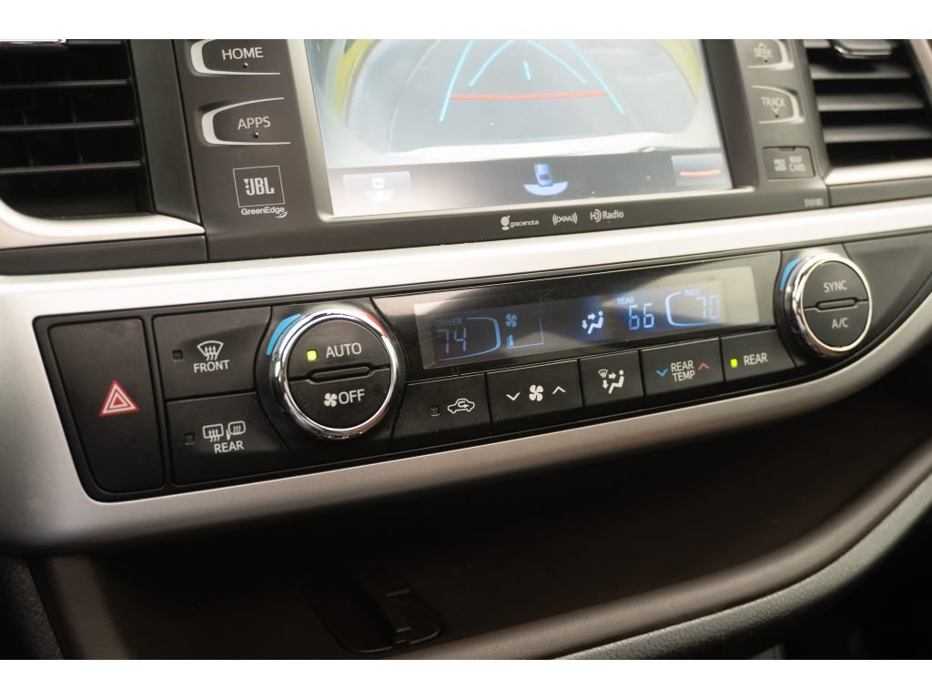 Used 2017 Toyota Highlander Limited Platinum AWD/4WD image 25