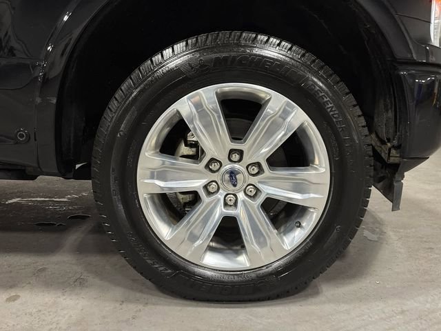Used 2019 Ford F150 Platinum w/ Equipment Group 701A Luxury AWD/4WD image 31