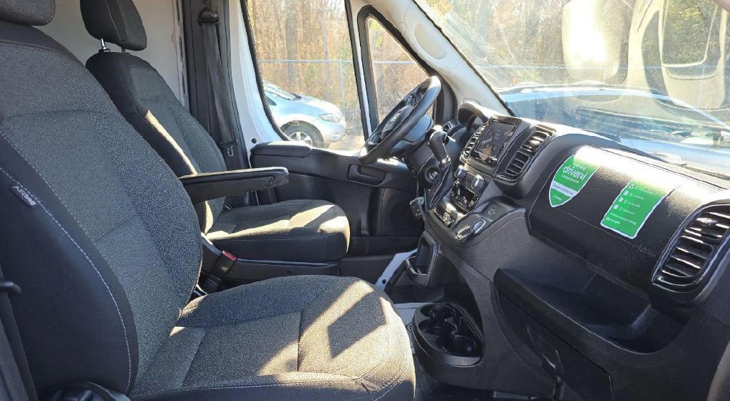 Used 2023 RAM ProMaster 2500 FWD image 2