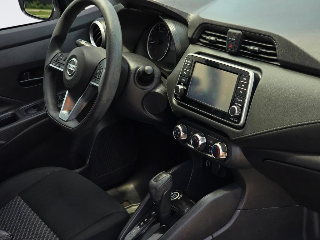 Used 2021 Nissan Versa S FWD image 33