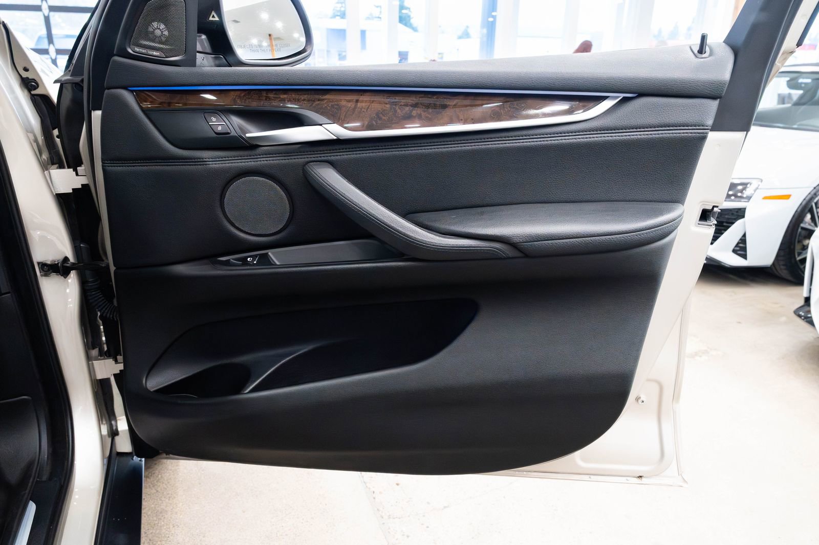 Used 2016 BMW X5 xDrive40e image 24