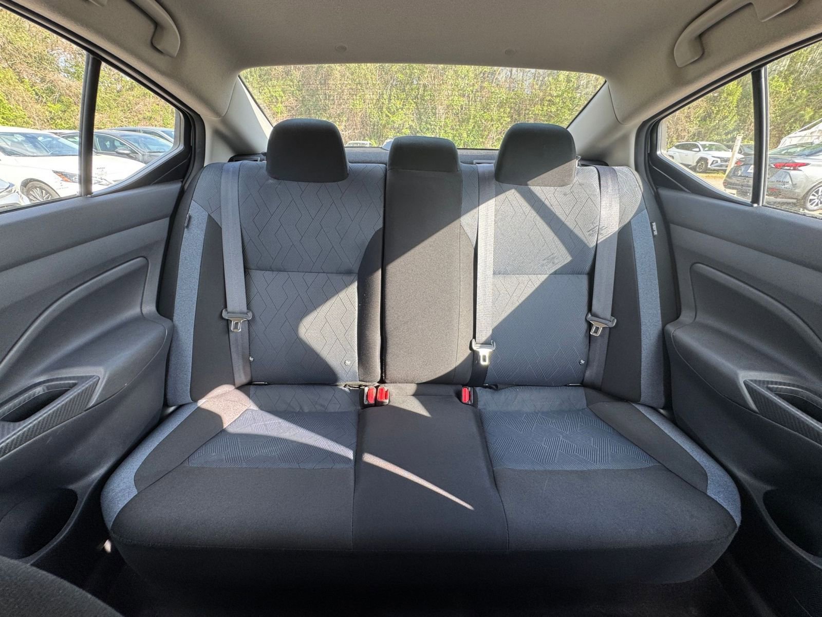 Used 2025 Nissan Versa SV image 34