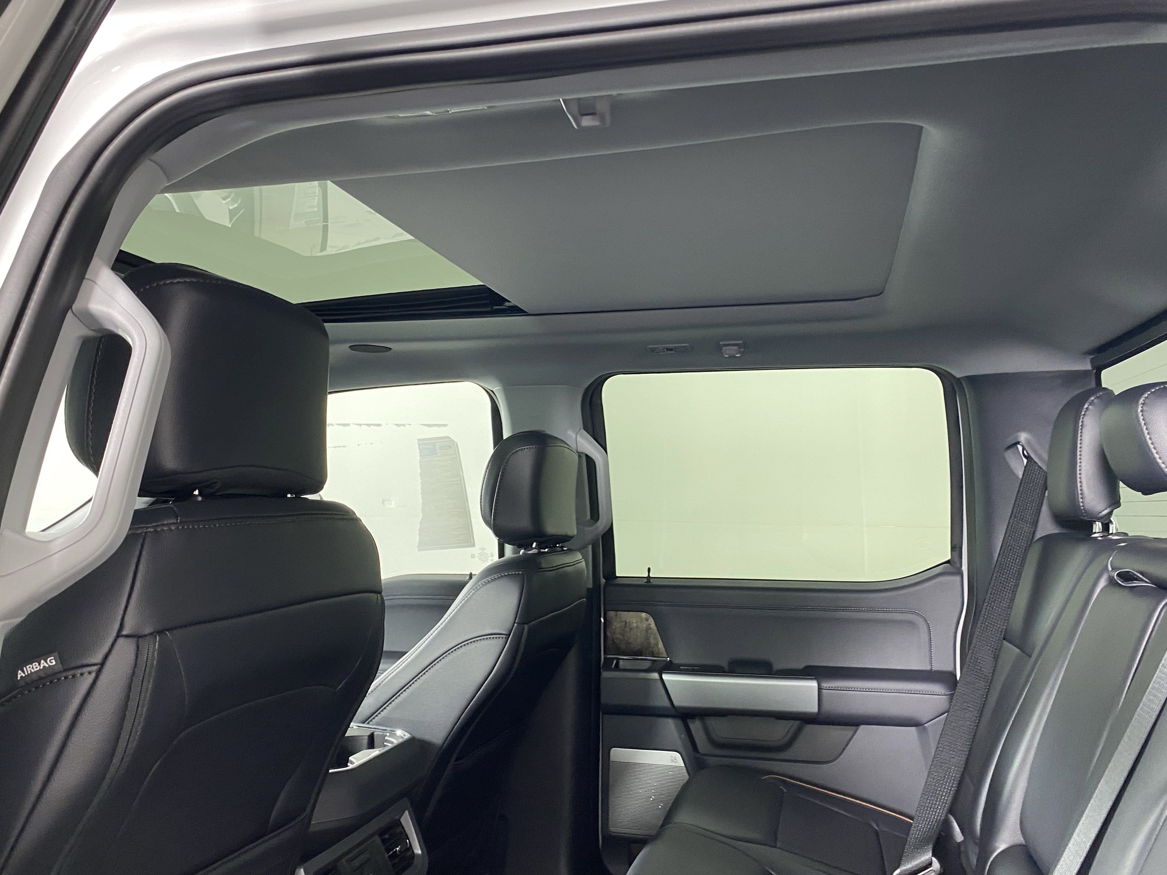 New 2025 Ford F250 Lariat w/ Lariat Ultimate Package image 16