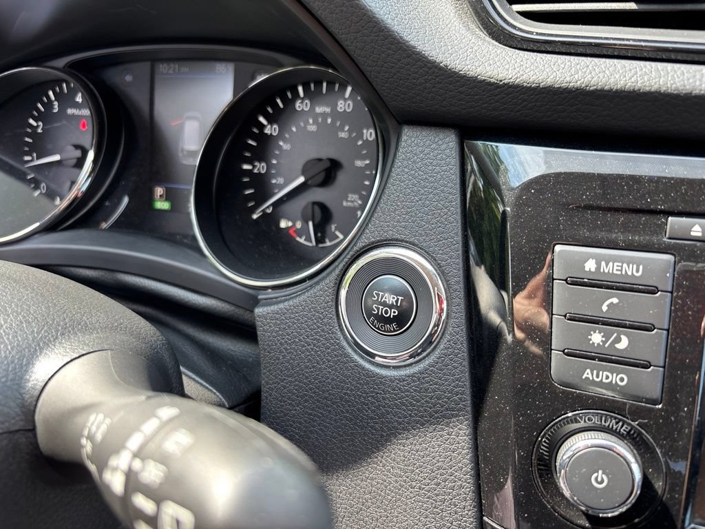 Used 2020 Nissan Rogue SV AWD/4WD image 21