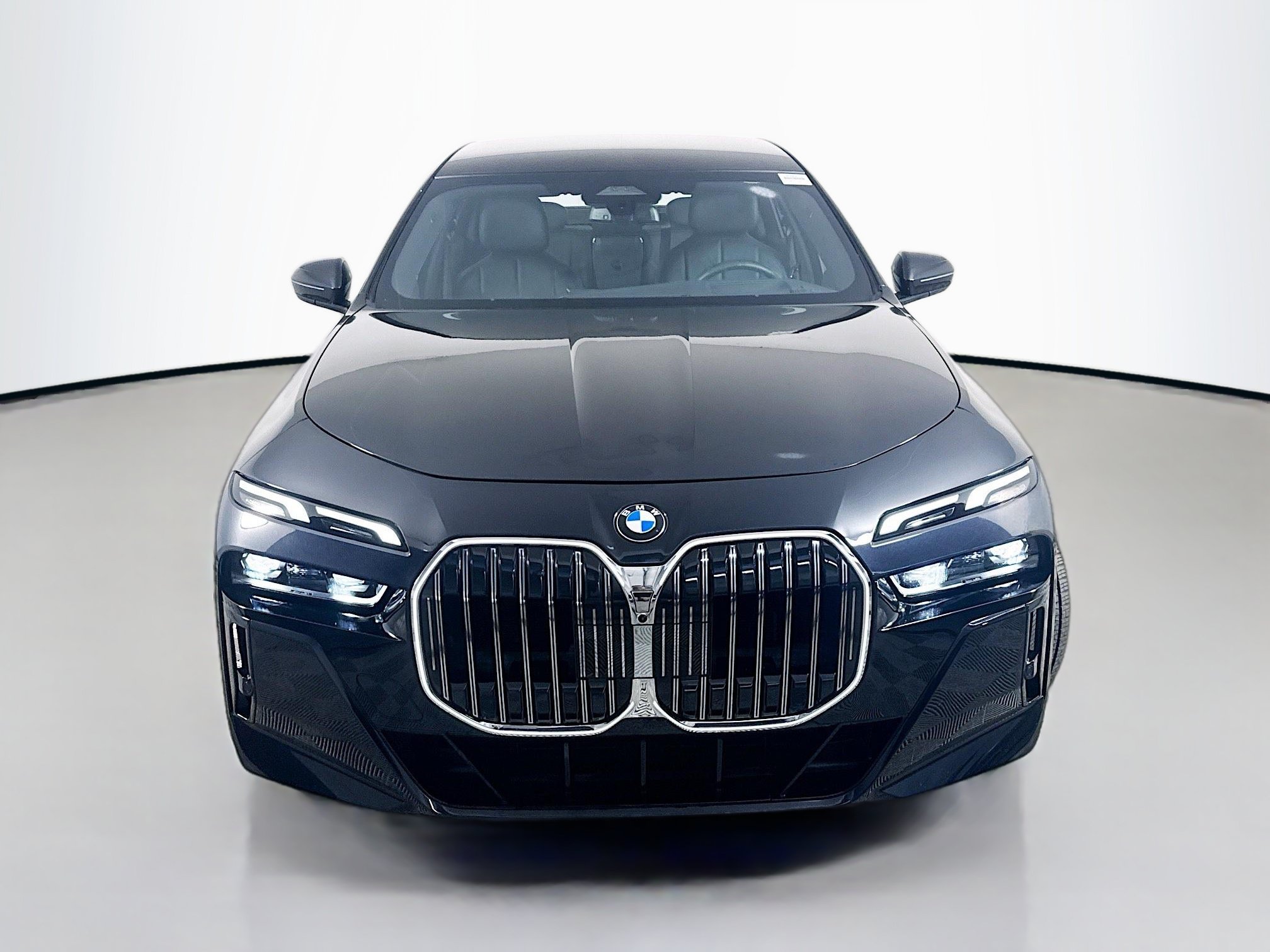 Used 2026 BMW 740i xDrive AWD/4WD video 2