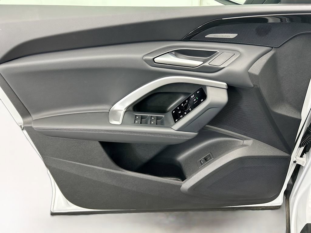 Used 2025 Audi Q5 Premium Plus image 23