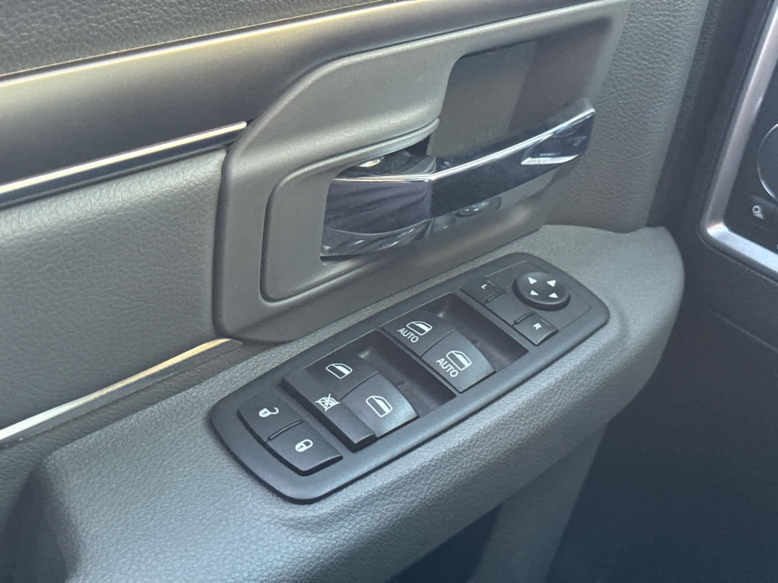 Used 2019 RAM 1500 Classic Warlock image 23