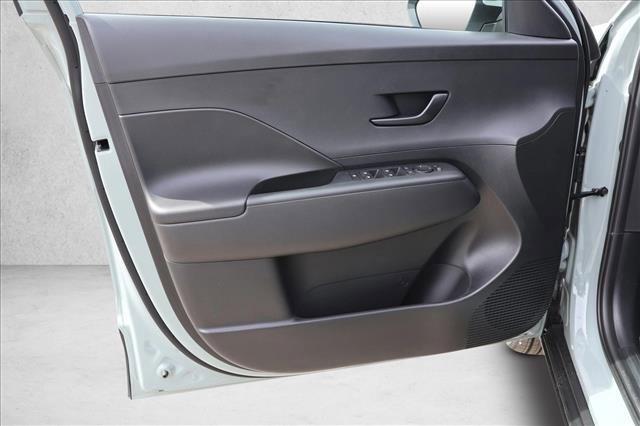 New 2026 Hyundai Kona SE image 12