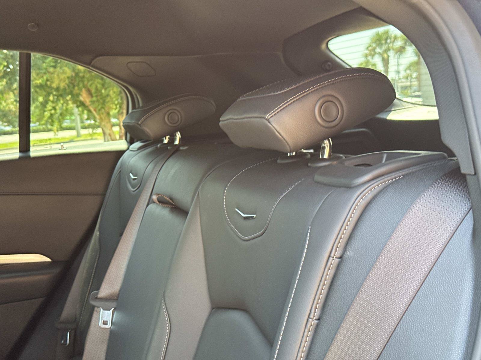 Used 2025 Cadillac XT4 Premium Luxury FWD image 18