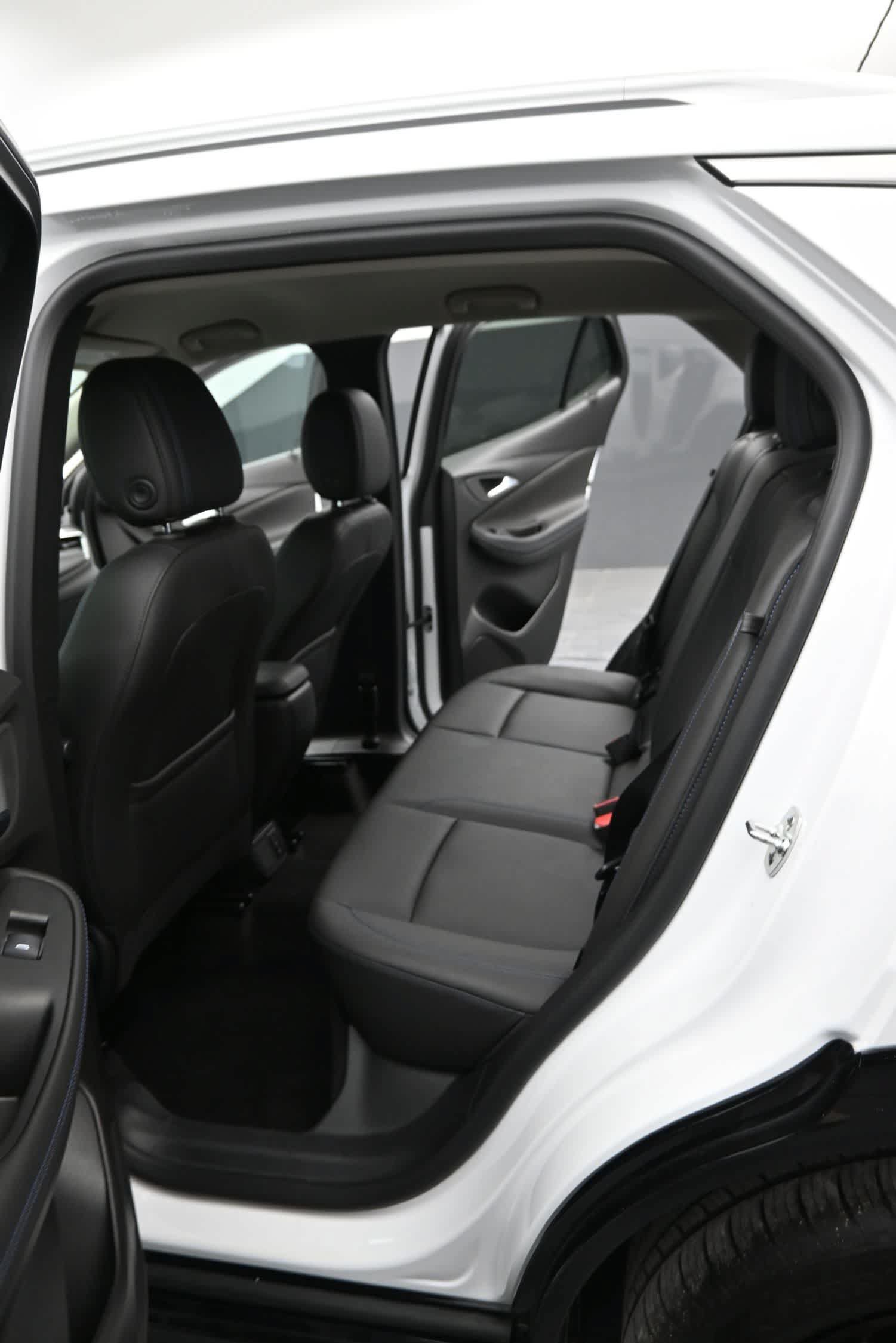 Used 2025 Buick Encore GX Sport Touring w/ Advanced Technology Package AWD/4WD image 15
