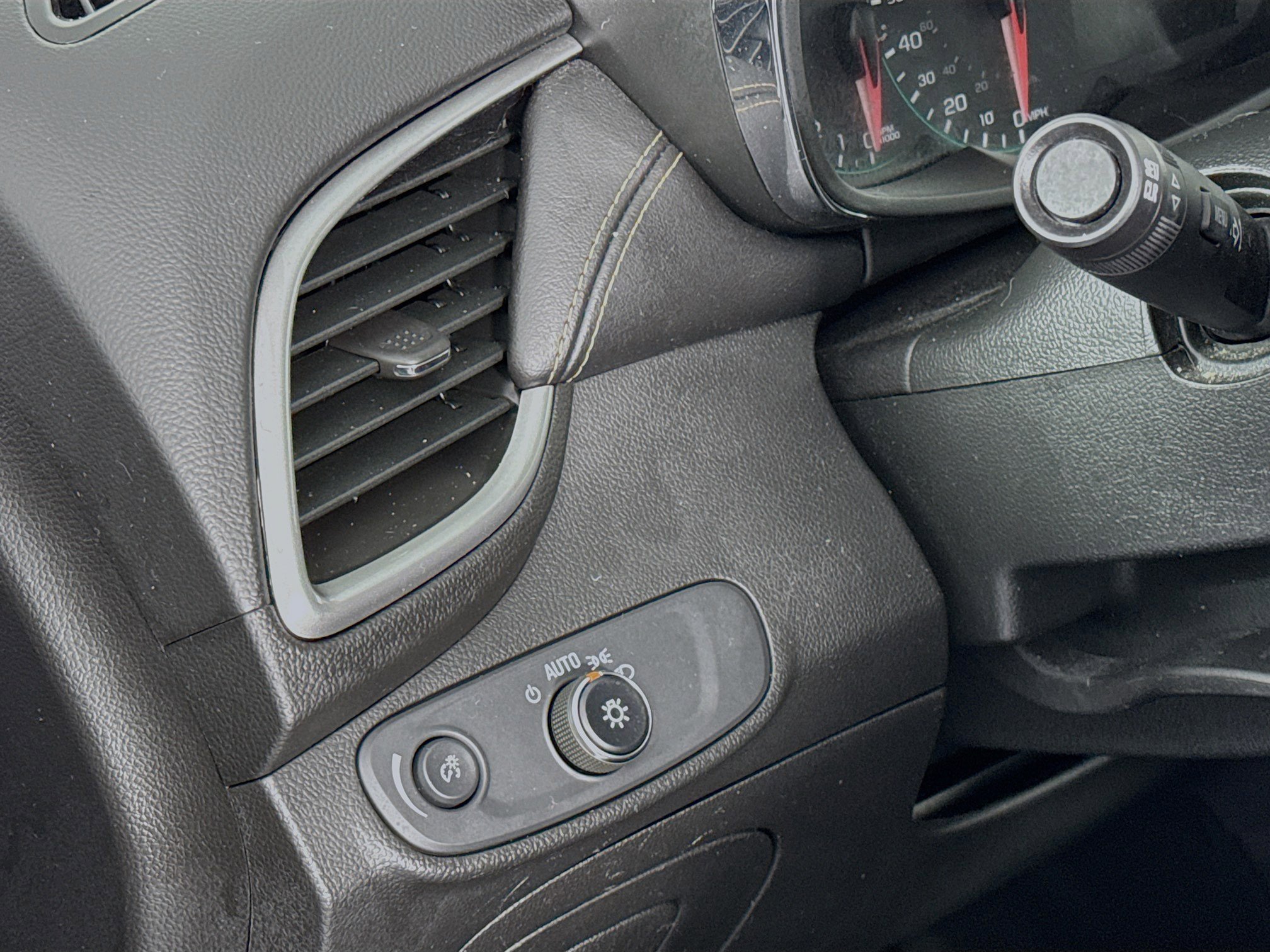 Used 2018 Chevrolet Trax LS image 10
