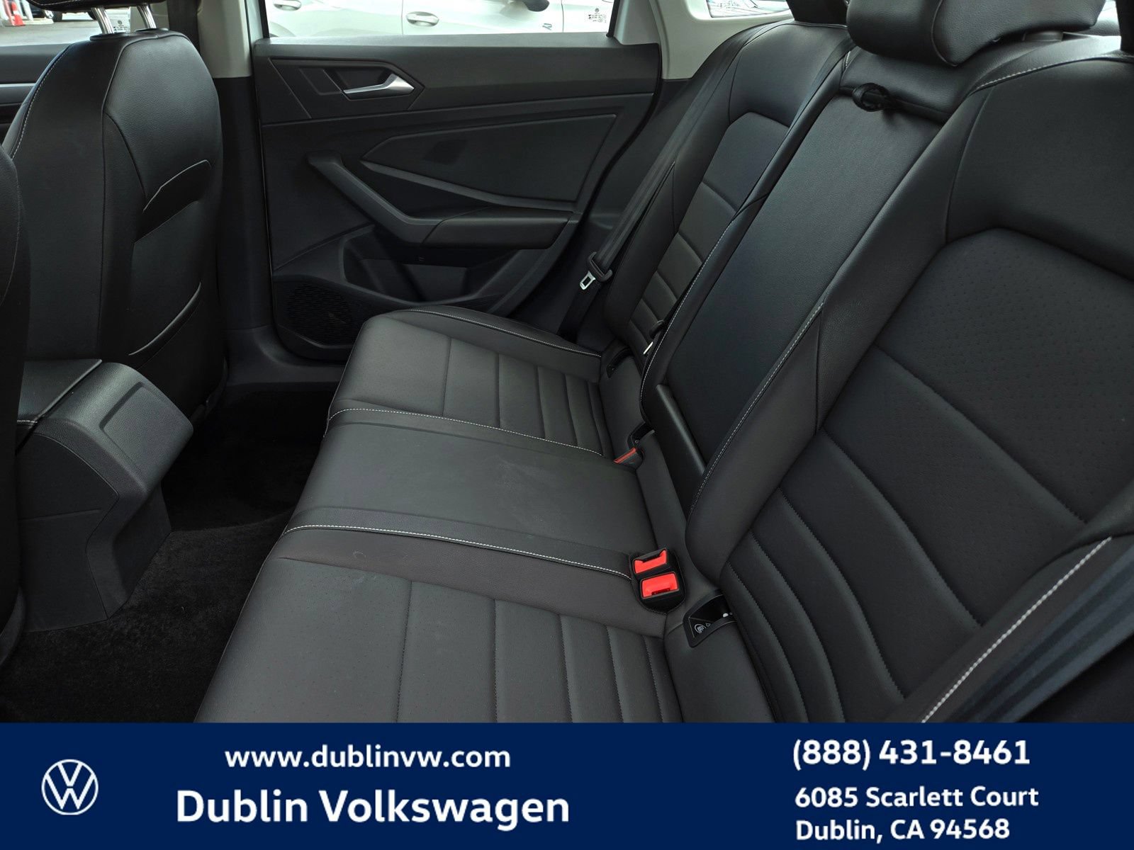 Certified 2023 Volkswagen Jetta SE w/ Panoramic Sunroof Package FWD image 12