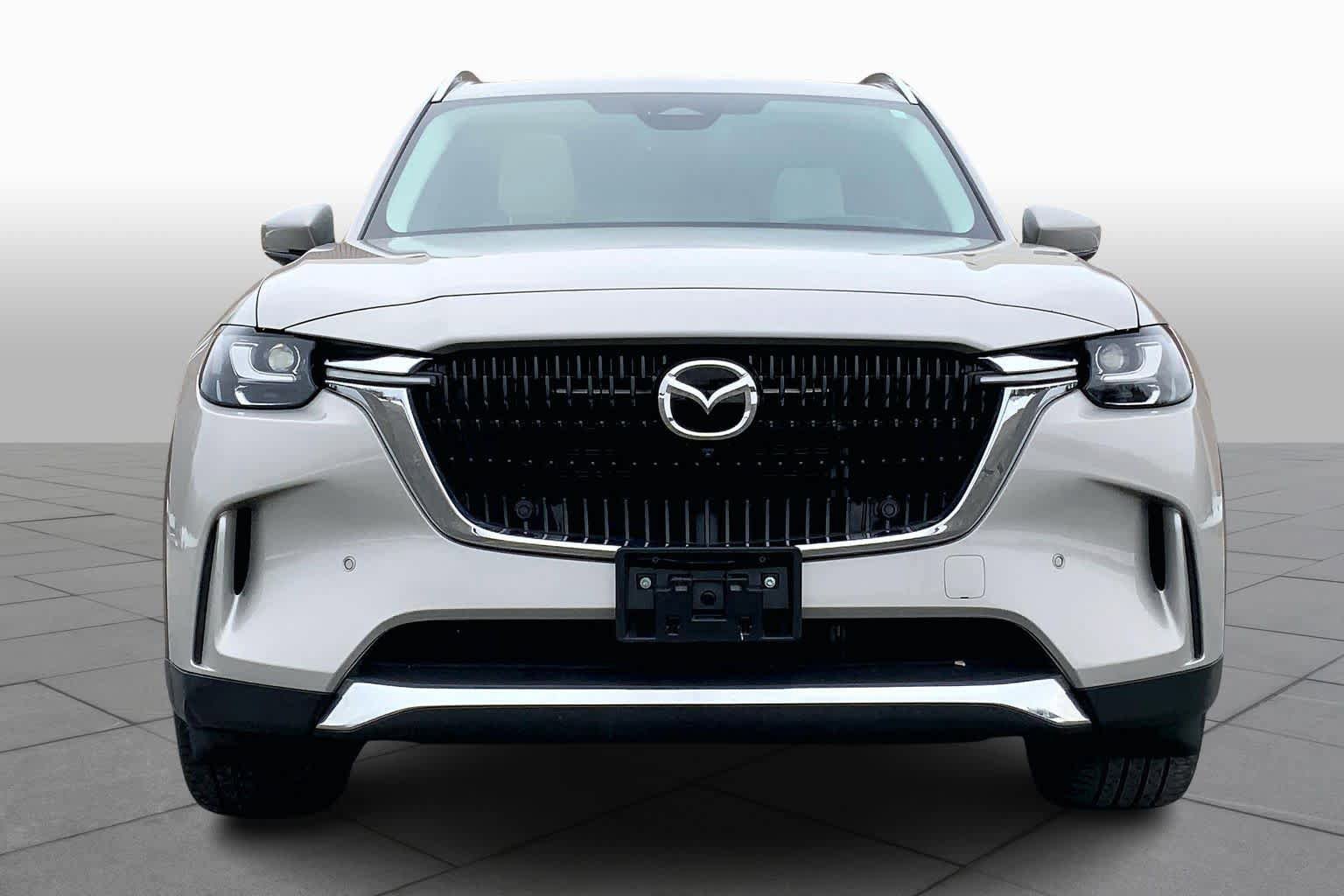 Used 2024 MAZDA CX-90 Plug-In Hybrid w/ Premium Plus image 4