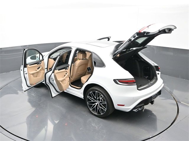 New 2026 Porsche Macan image 30