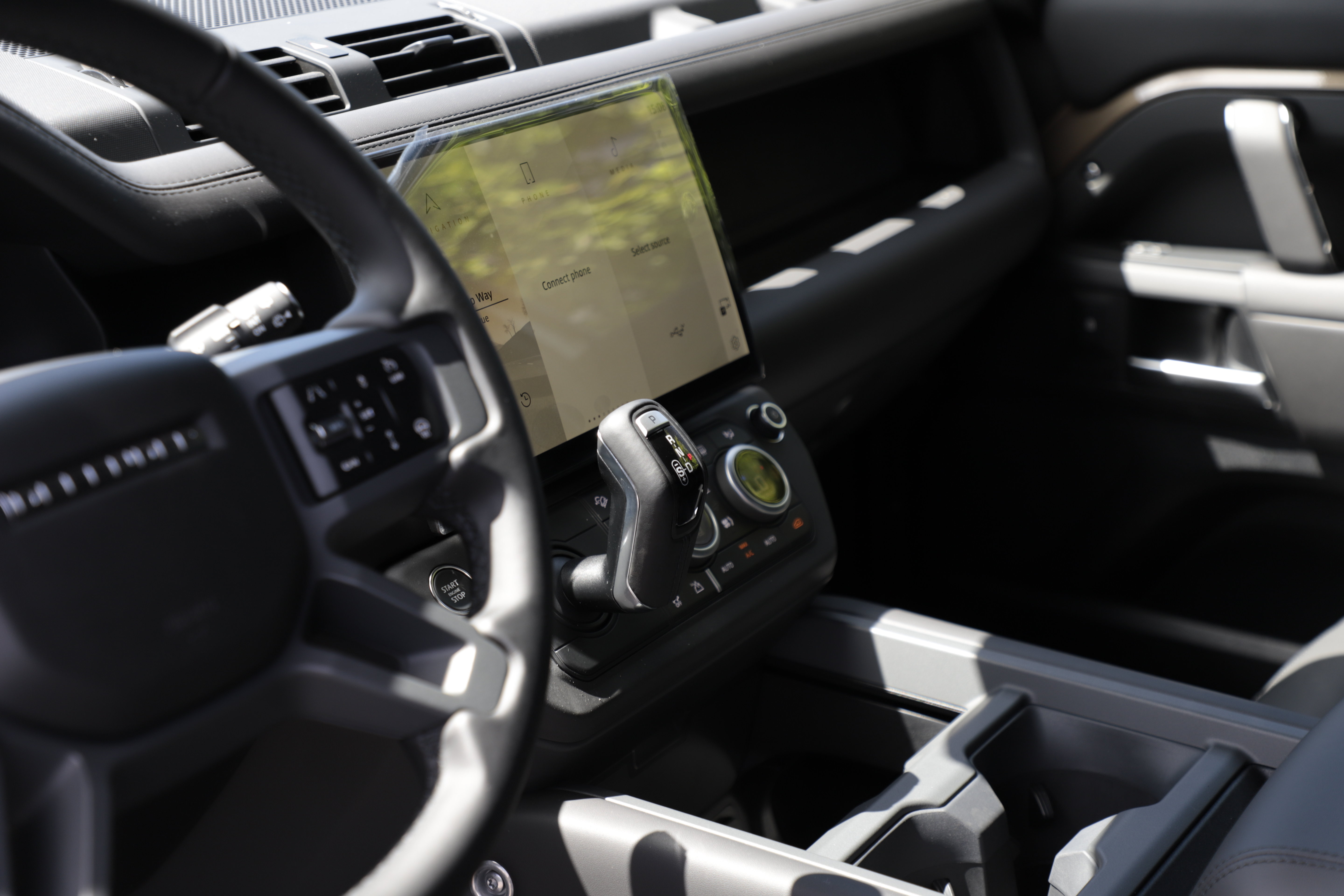New 2026 Land Rover Defender 110 X-Dynamic SE AWD/4WD image 18