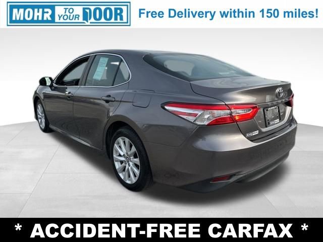 Used 2018 Toyota Camry LE image 5