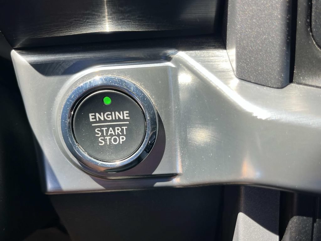 Used 2023 Ford F150 Lariat w/ Equipment Group 502A High AWD/4WD image 43