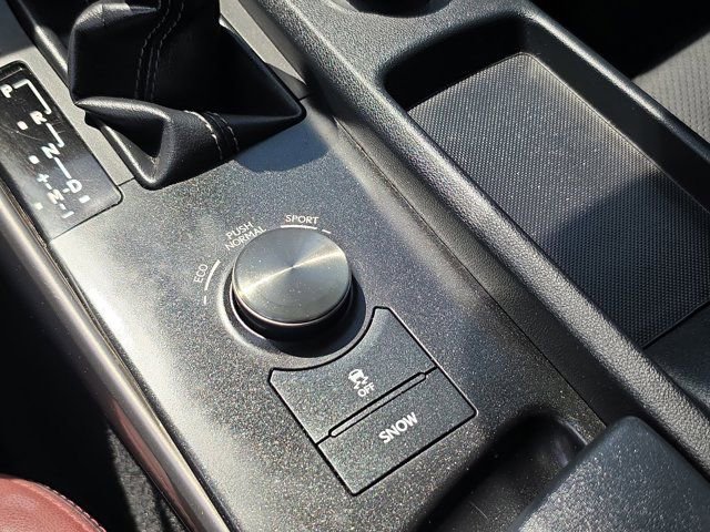 Used 2017 Lexus IS 200t image 27