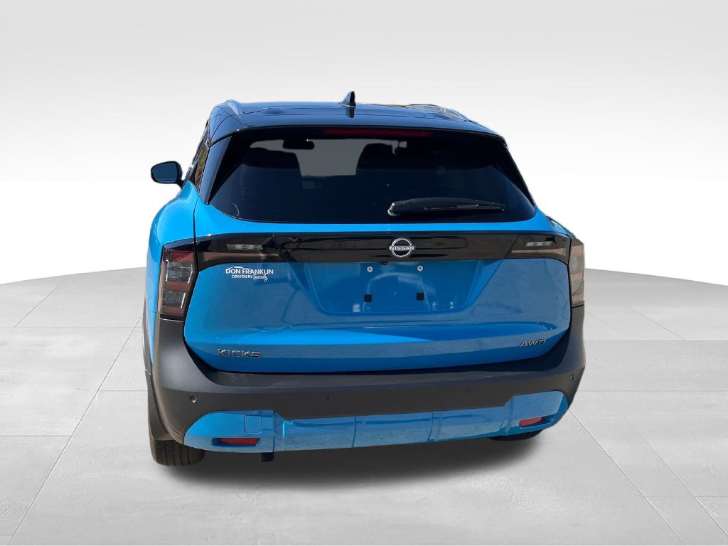 New 2027 Nissan Kicks SR w/ SR Premium Package AWD/4WD image 4