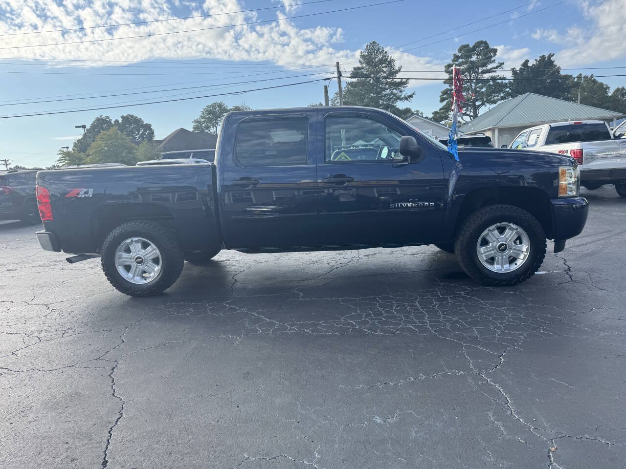 Used 2010 Chevrolet Silverado 1500 LT w/ Power Pack Plus AWD/4WD image 7
