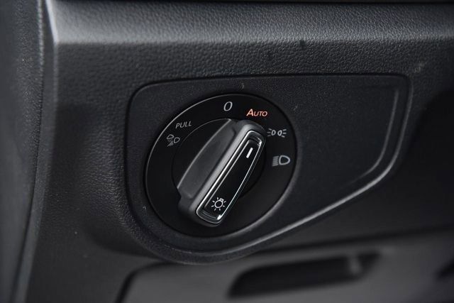 Used 2023 Volkswagen Atlas Cross Sport SE w/ Panoramic Sunroof Package image 11