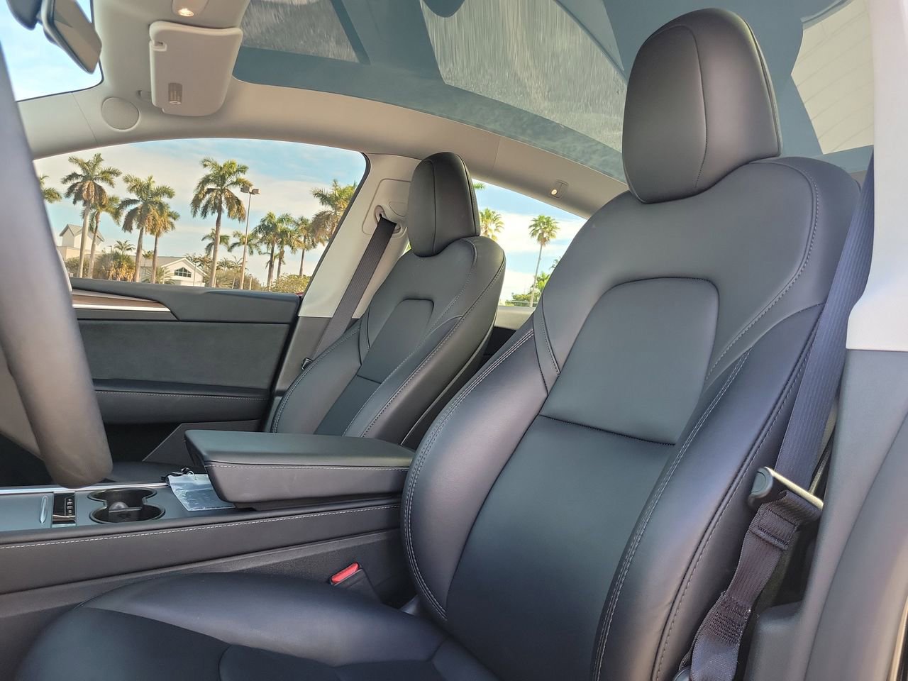 Used 2024 Tesla Model Y Long Range image 23