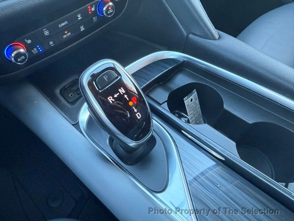 Used 2021 Buick Enclave Premium w/ Sun and Sites Package image 31