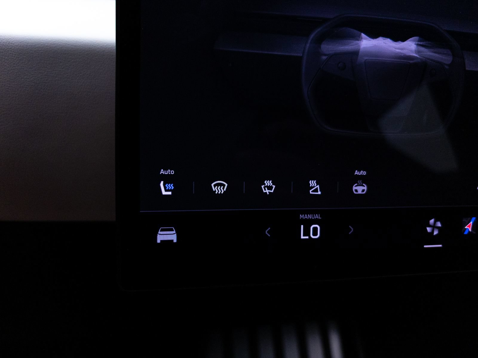 Used 2024 Tesla Cybertruck AWD Crew Cab image 29