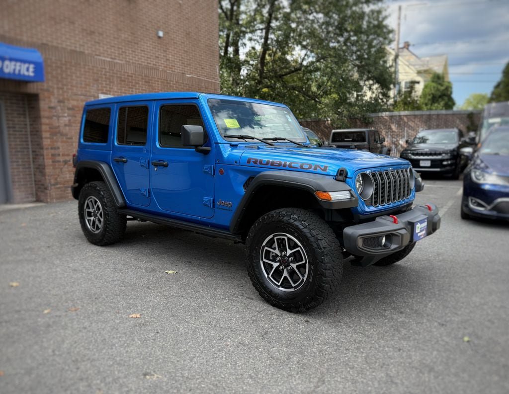 Used 2025 Jeep Wrangler Unlimited Rubicon w/ Safety Group AWD/4WD image 3