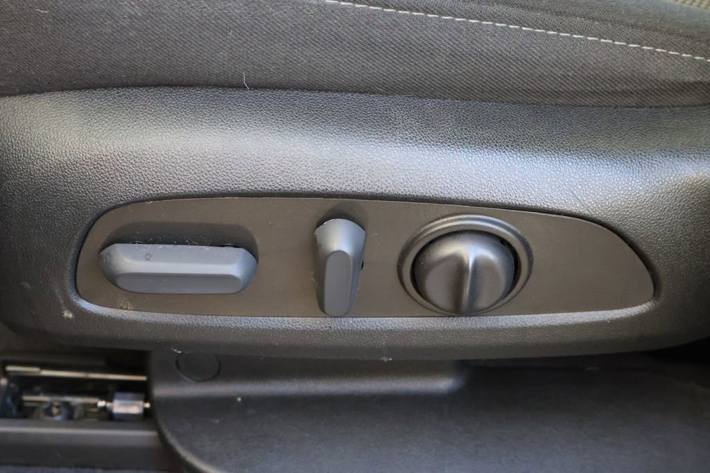 Certified 2023 Chevrolet Traverse LT image 35