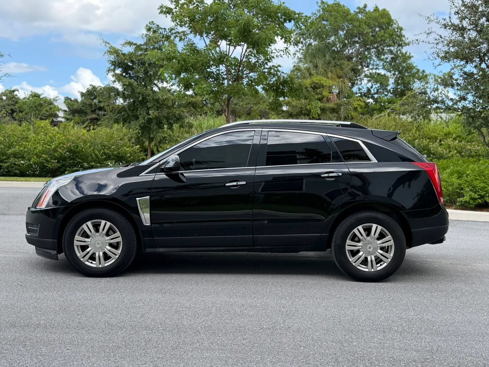 Used 2015 Cadillac SRX Luxury AWD/4WD image 8