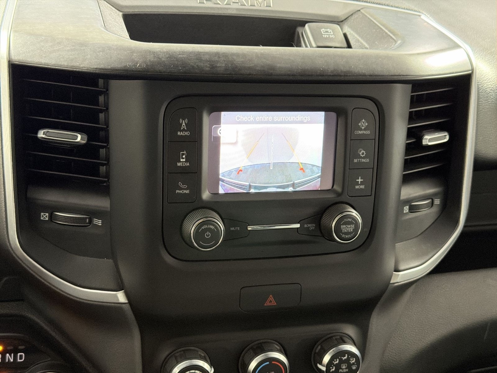 Used 2022 RAM 1500 Big Horn AWD/4WD image 19