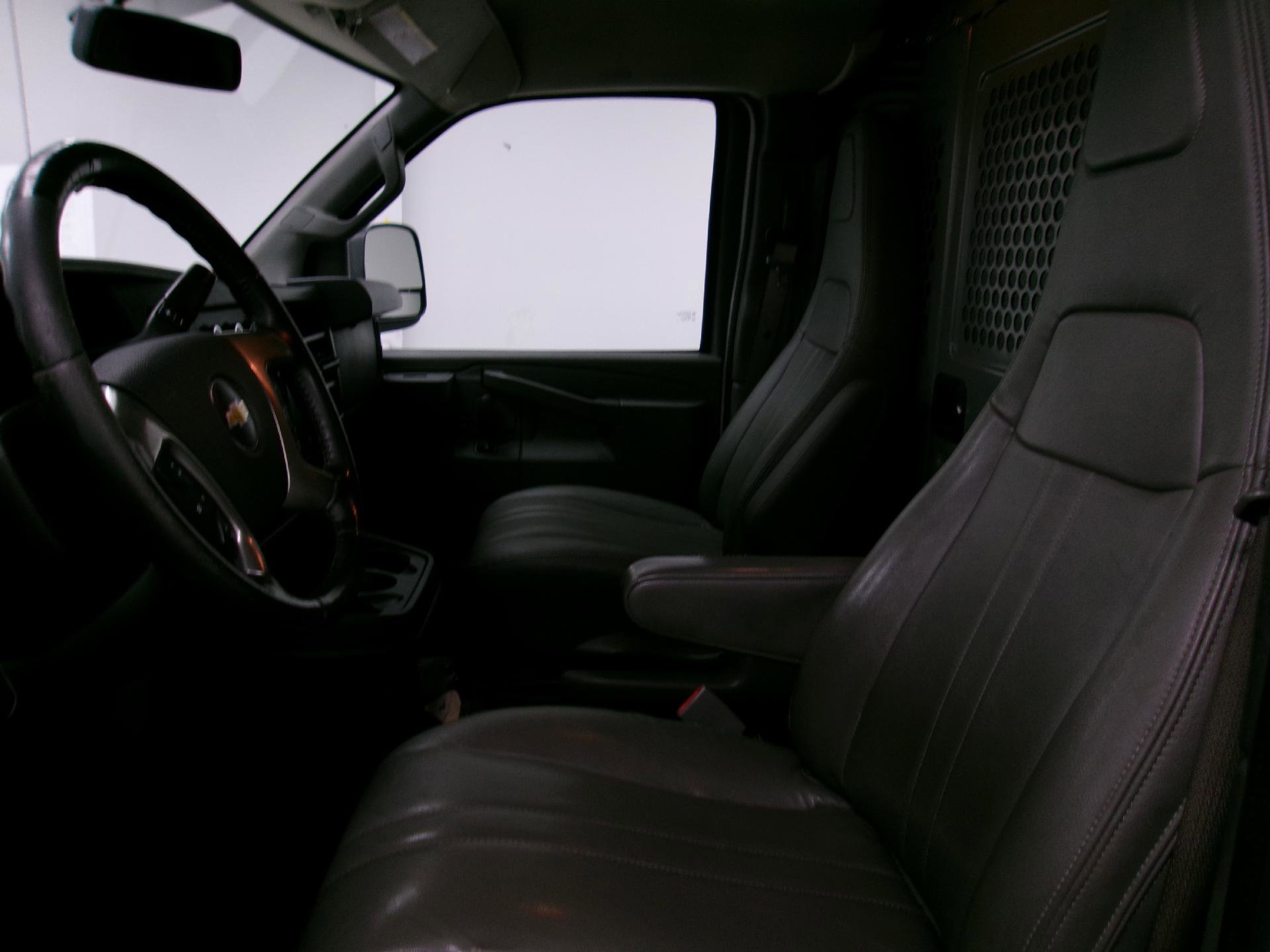 Used 2018 Chevrolet Express 3500 Extended w/ Driver Convenience Package image 6