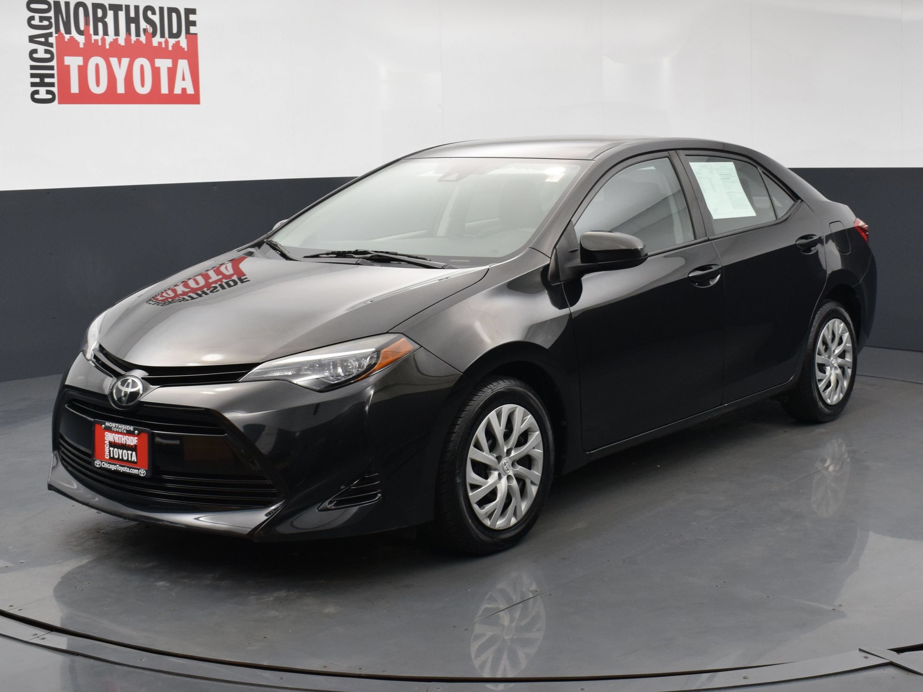 Used 2018 Toyota Corolla LE FWD image 8