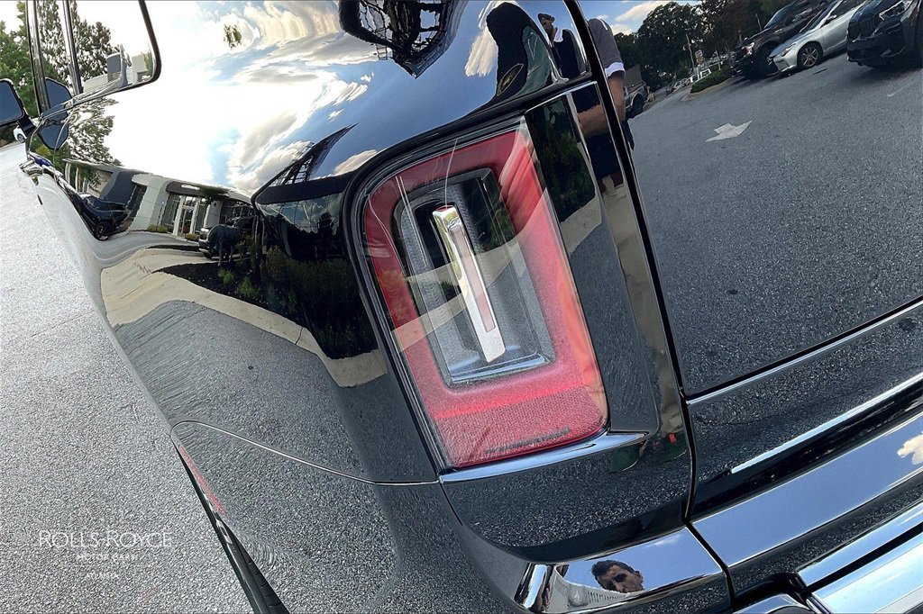 Certified 2025 Rolls-Royce Cullinan image 28