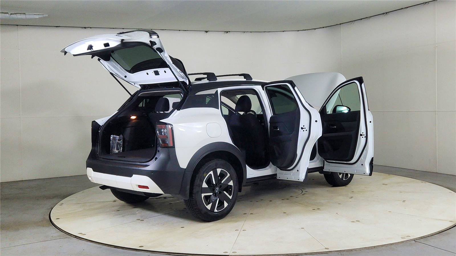 New 2026 Nissan Kicks SV w/ Cold Weather Package AWD/4WD image 12