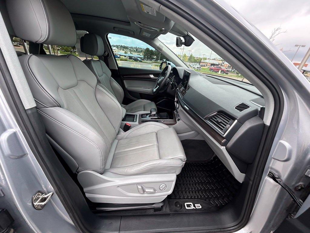 Used 2022 Audi Q5 2.0T Premium Plus w/ Premium Plus Package AWD/4WD image 33
