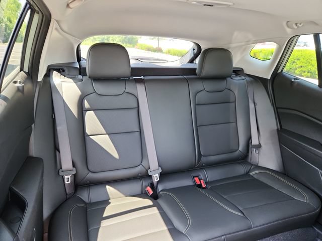 New 2026 Chevrolet Trax ACTIV w/ Sunroof Package FWD image 17