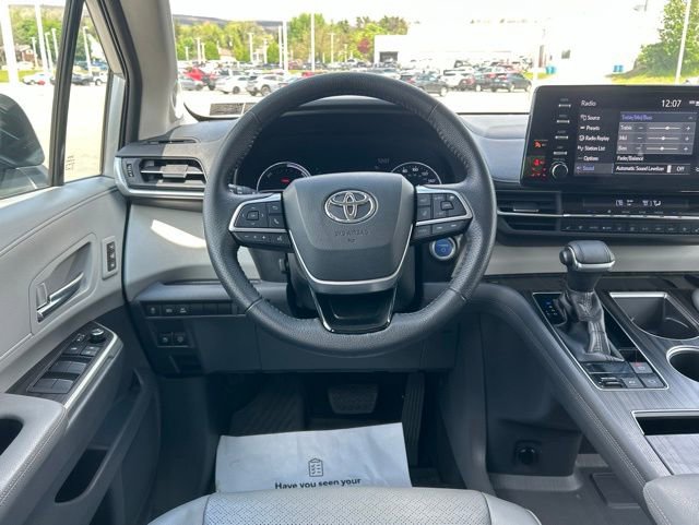 Used 2021 Toyota Sienna Limited AWD/4WD image 15