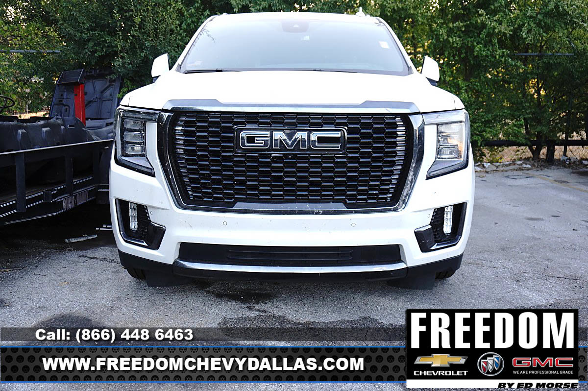 Used 2023 GMC Yukon Denali Ultimate AWD/4WD image 2