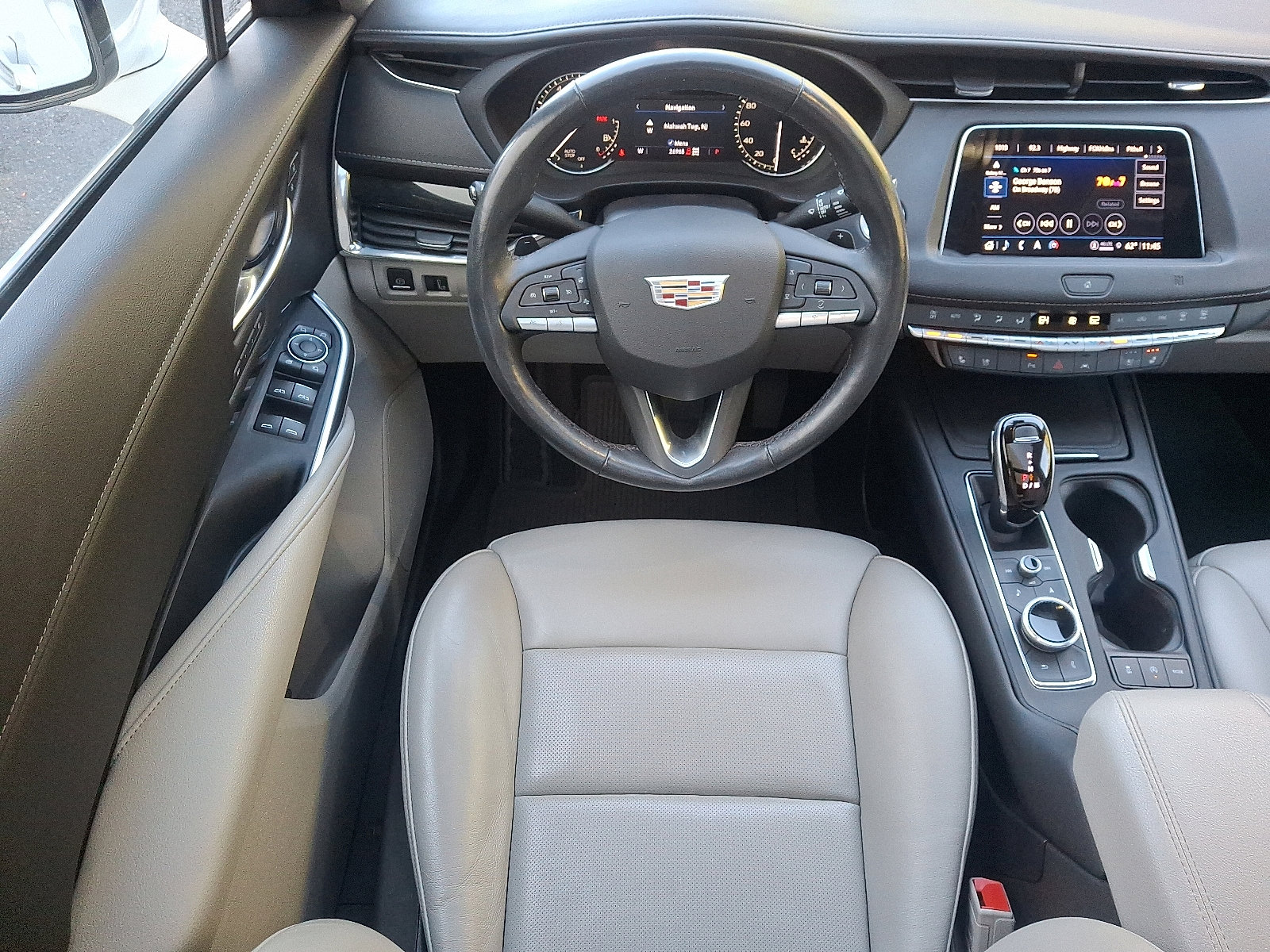 Certified 2021 Cadillac XT4 Premium Luxury image 23