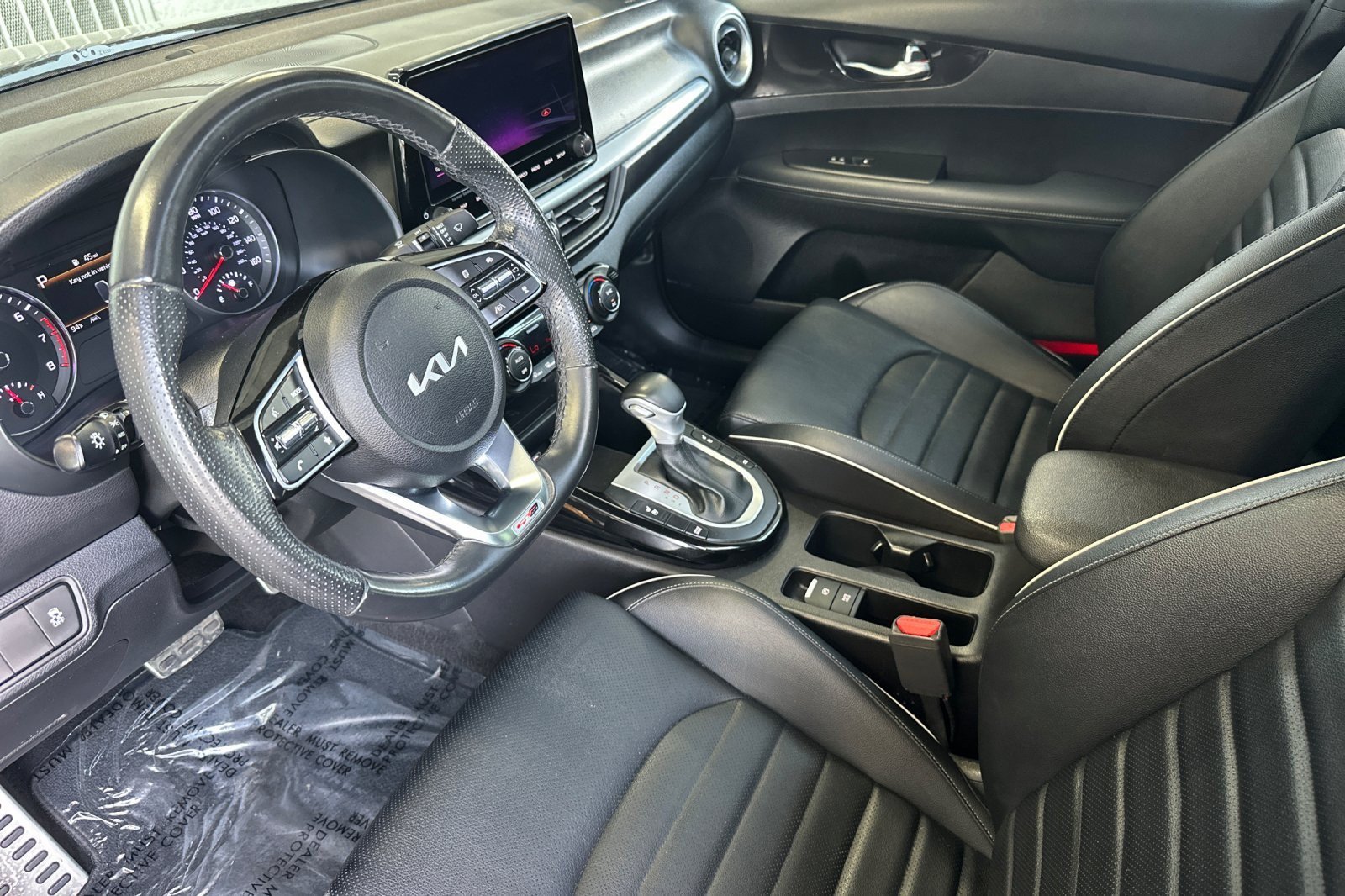Used 2023 Kia Forte GT-Line w/ GT-Line Premium Package FWD image 9