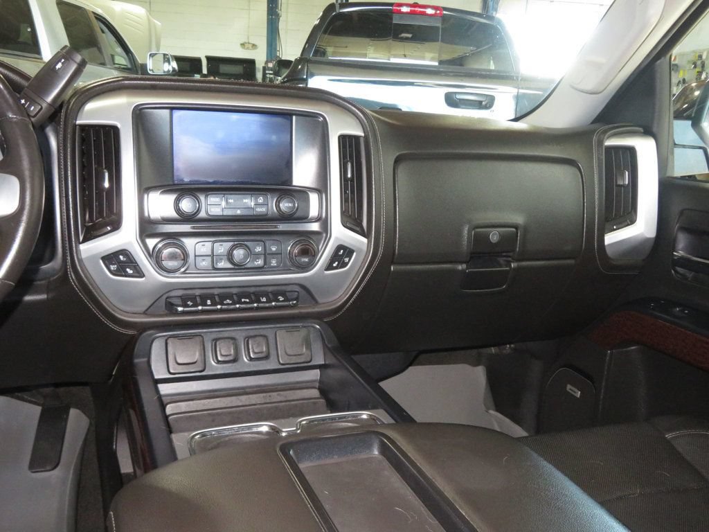 Used 2015 GMC Sierra 1500 SLT w/ SLT Crew Cab Value Package AWD/4WD image 39