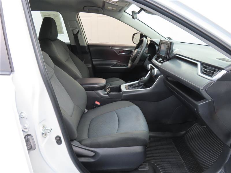 Used 2022 Toyota RAV4 XLE FWD image 31