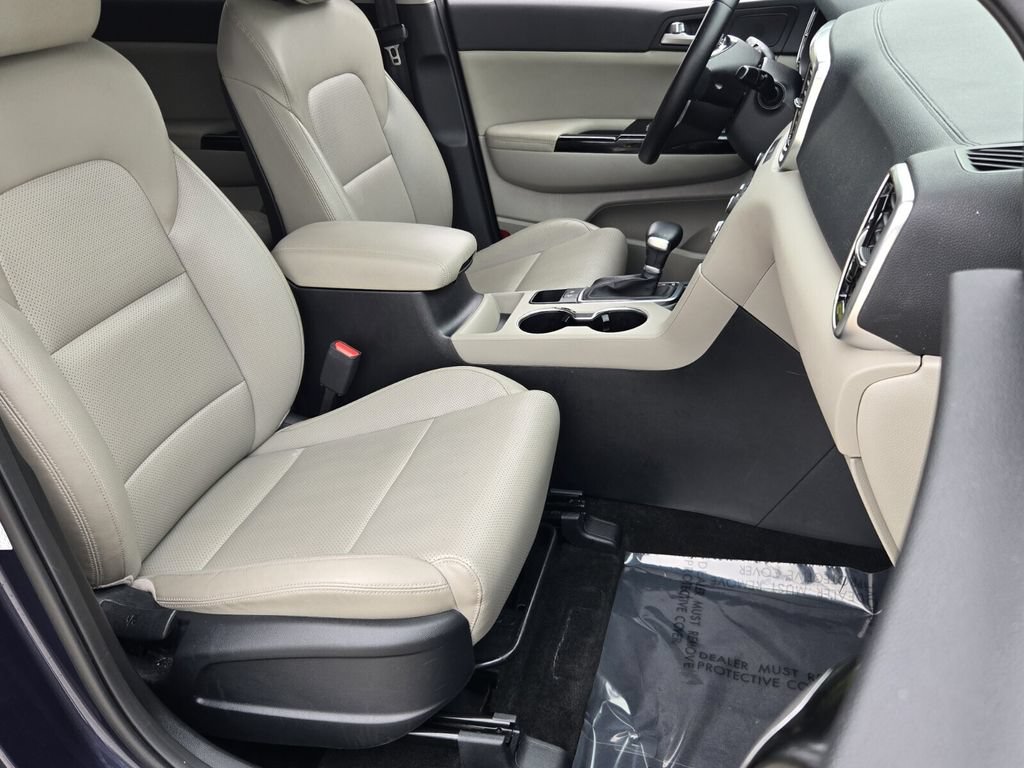 Used 2022 Kia Sportage EX FWD image 16