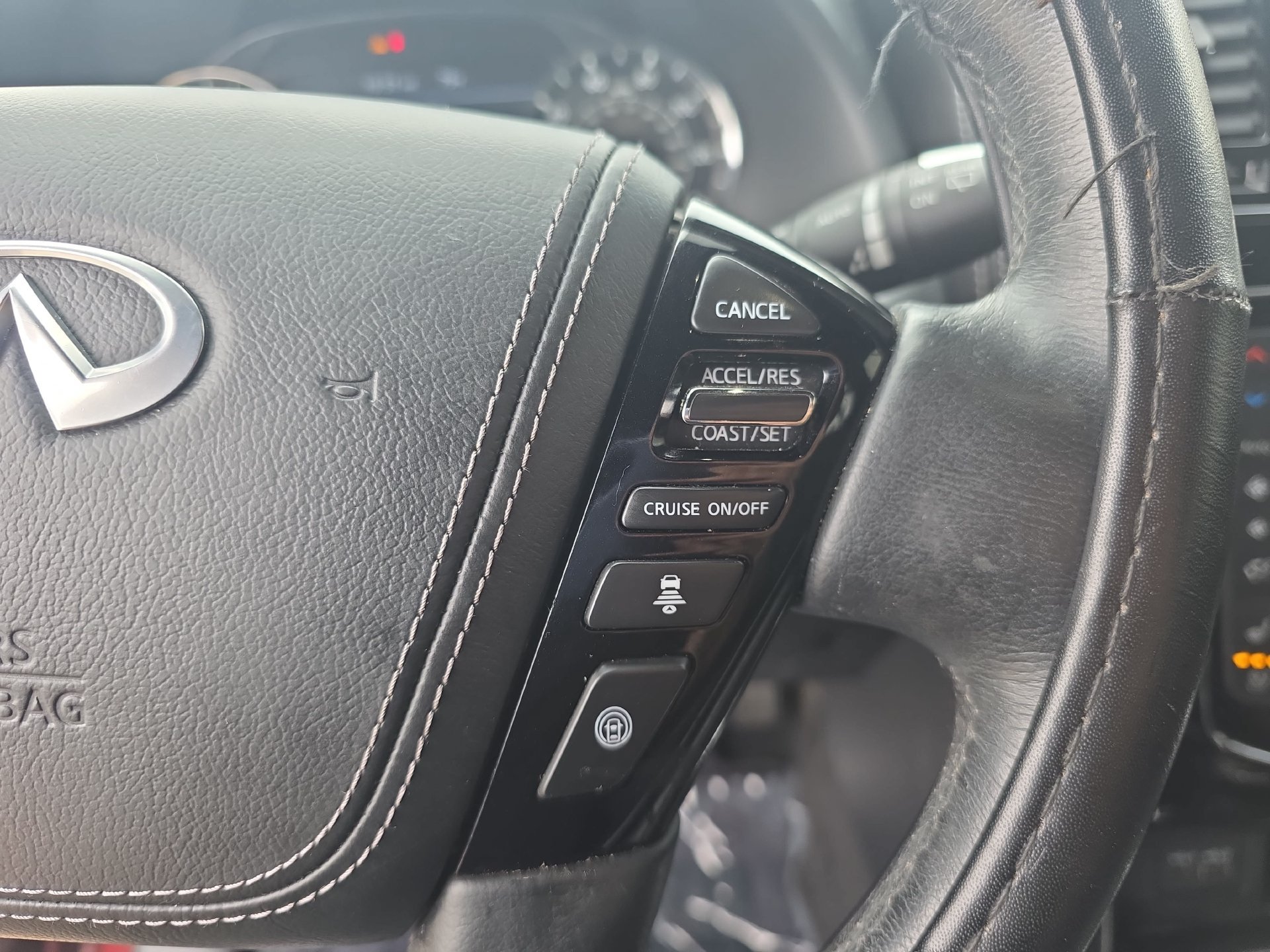 Used 2021 INFINITI QX80 Sensory w/ All-Season Package AWD/4WD image 18