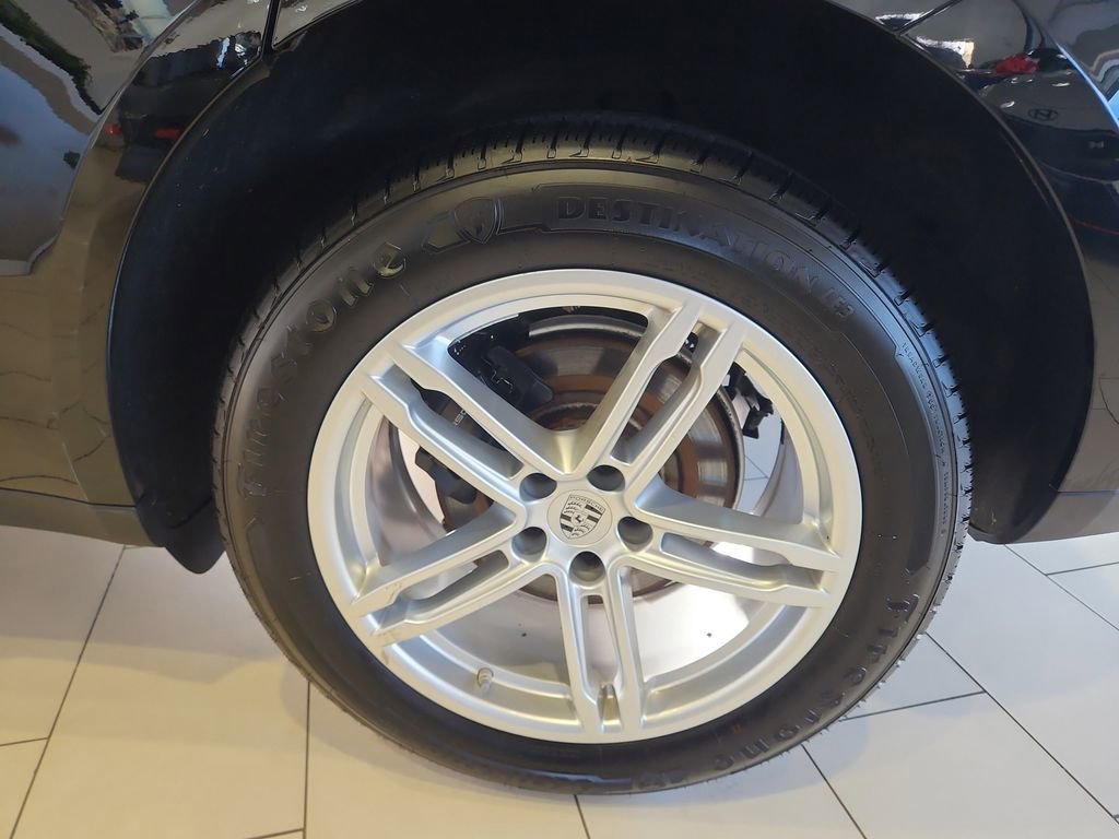 Used 2023 Porsche Macan image 22