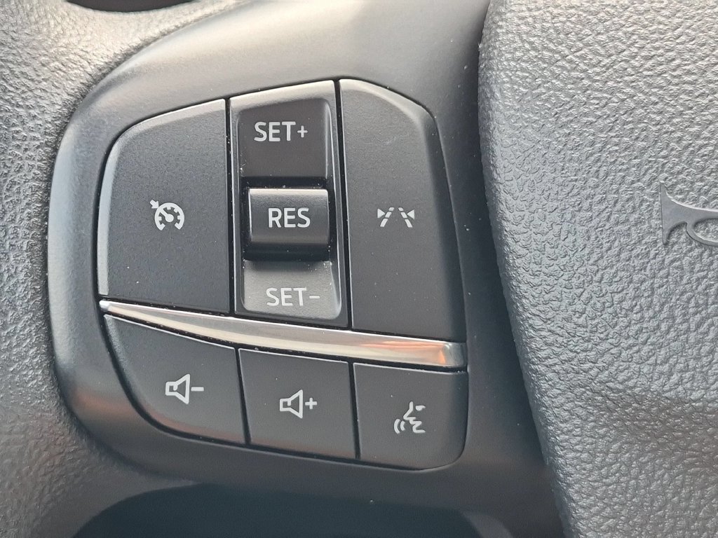 Used 2025 Ford Escape Active AWD/4WD image 19